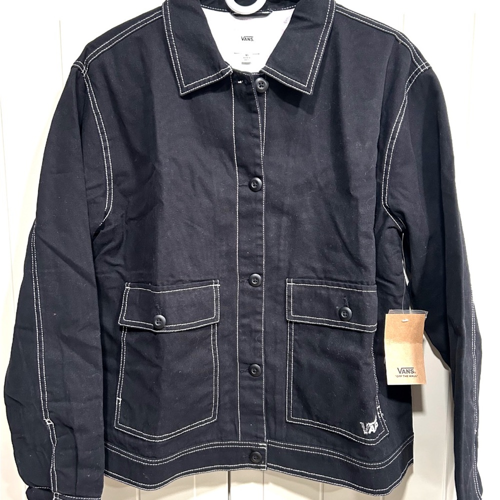 Vans Black Utility Jacket for Everyday Functionality